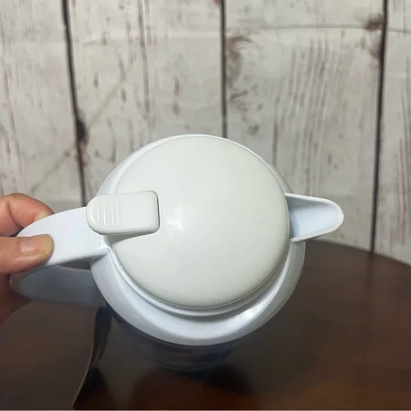 Snowman Themed Blue and White Thermos unused eventhough old 24-30oz - Picture 13 of 13